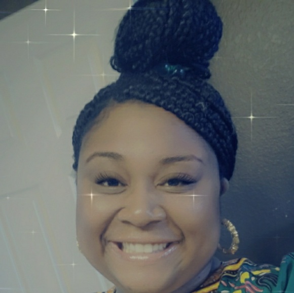 Meet your Posher, Tijahna - Picture 1 of 1